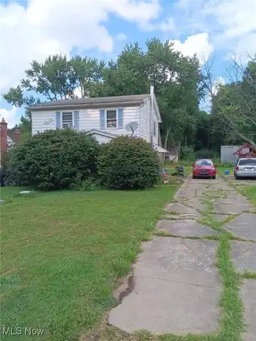 2650 Homestead Road, Liberty Township, OH 44505