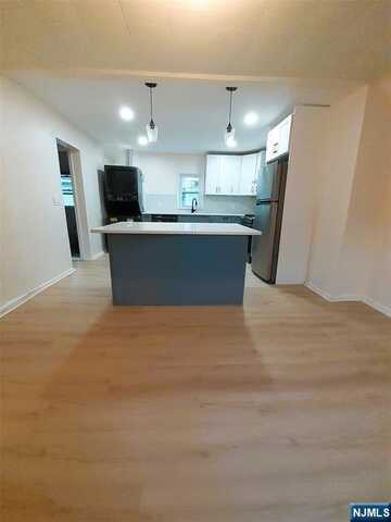 213 Elm Avenue 2Fl, Teaneck, NJ 07666
