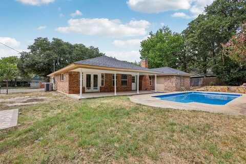 1033 Oak Ridge Drive, Azle, TX 76020