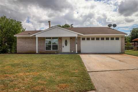 1313 S San Saba Street, Grand Prairie, TX 75052