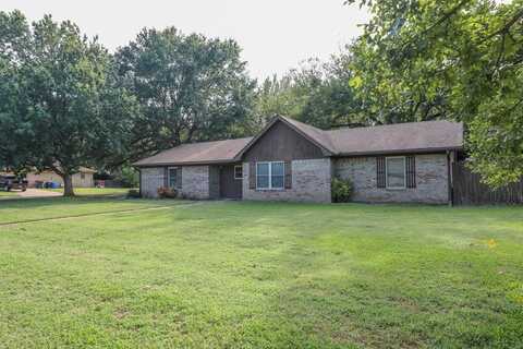 650 42nd Street SW, Paris, TX 75460