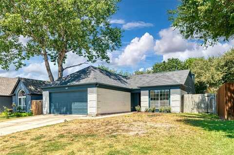 3825 Huckleberry Drive, Fort Worth, TX 76137