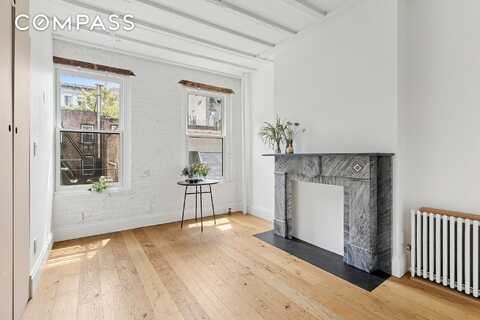 138 West 10th Street, New York, NY 10014