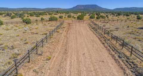 53750 N Wrangler Ridge Road, Seligman, AZ 86337