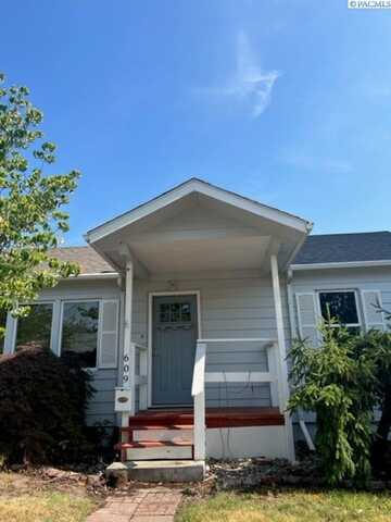607/ 609 Torbett St, Richland, WA 99354