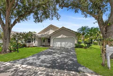 5333 Pine Cir, Coral Springs, FL 33067