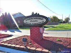 20938 Hunt Drive, Roseville, MI 48066