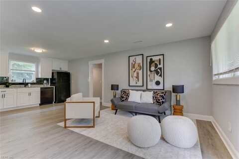 5212 Cape Henry Avenue, Norfolk, VA 23513