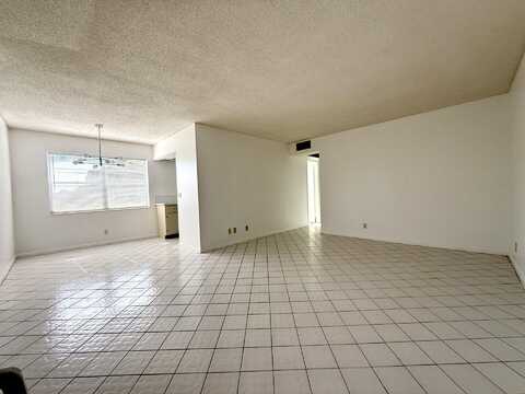 9 Hastings A, West Palm Beach, FL 33417