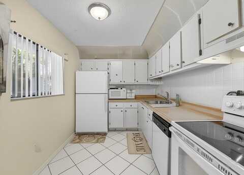 5340 Las Verdes Circle, Delray Beach, FL 33484