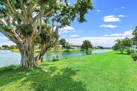354 Chatham R, West Palm Beach, FL 33417