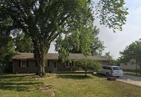 2 Leonard Ct, Newton, KS 67114