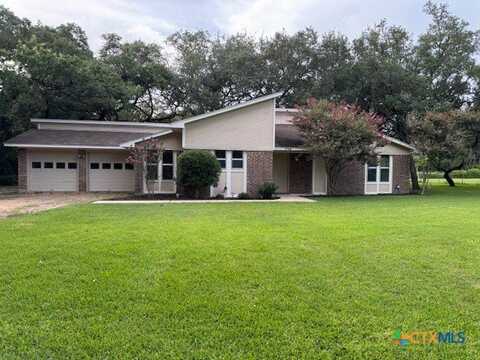 778 Live Oak, Inez, TX 77968