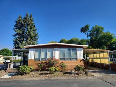 301 Freeman Road, Central Point, OR 97502
