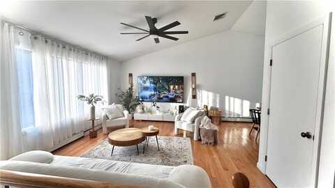 28 washington Road, Barrington, RI 02806
