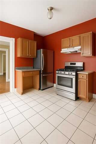 284 Massachusetts Avenue, Providence, RI 02905