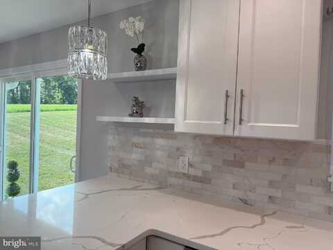 660 ONYX CAVE ROAD, HAMBURG, PA 19526