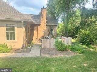 910 HART CIRCLE, STATE COLLEGE, PA 16801