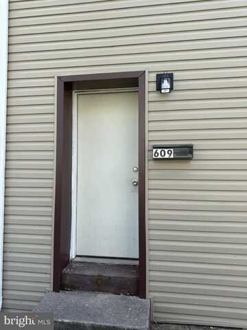 609 DAUPHIN STREET, HARRISBURG, PA 17103