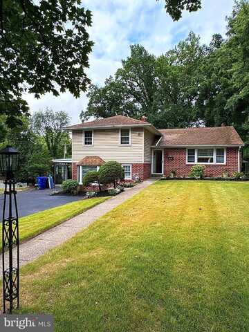 100 BONCOUER ROAD, CHELTENHAM, PA 19012