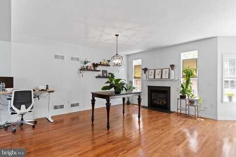 39 INDIANA CIRCLE, LEMOYNE, PA 17043