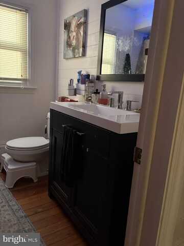 2105 HOBSON ROAD, LANCASTER, PA 17602