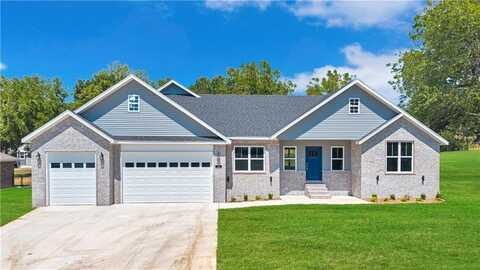 28 Lakeside DR, Holiday Island, AR 72631