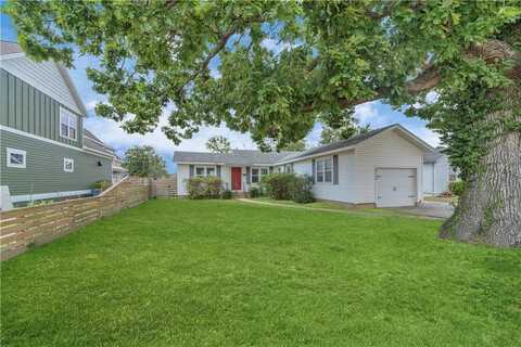 813 NW A ST, Bentonville, AR 72712