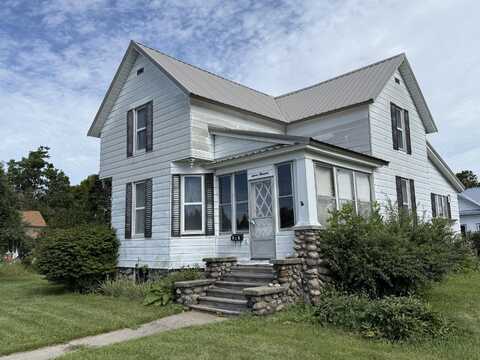 700 Division Street, Cheboygan, MI 49721