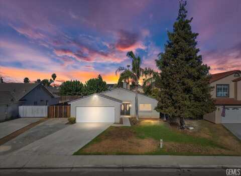 6615 Tradewinds Drive, Bakersfield, CA 93313
