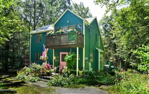 32 Woodchuck Hollow, Tolland, MA 01034
