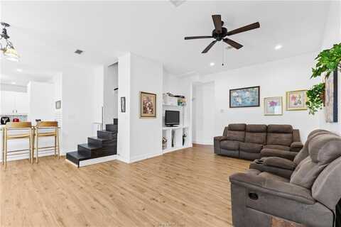 1004 Seelhorst, Brenham, TX 77833
