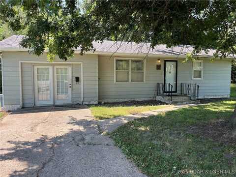 200 Vine Street, Stover, MO 65078