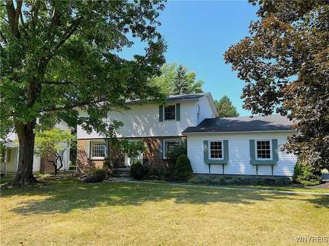 4630 Boncrest Drive E, Clarence, NY 14221