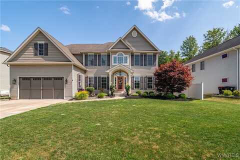 7 Parliament Lane, Lancaster, NY 14086
