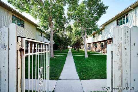 6000 OSAGE AVE, Cheyenne, WY 82009