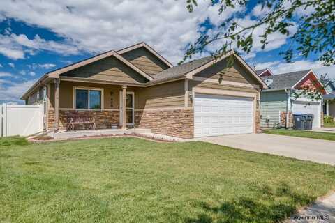 608 TAGGART DR, Cheyenne, WY 82007