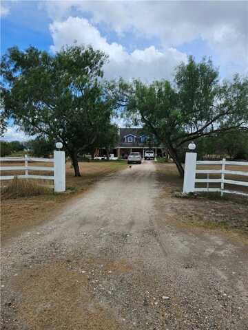 211 County Road 310, Orange Grove, TX 78372