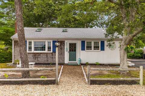 33 Lawrence Road, Dennis Port, MA 02639