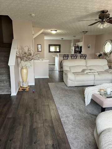 6015 Canyon Creek Drive, Dublin, OH 43016