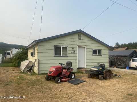 205 Kellogg Ave, Pinehurst, ID 83850