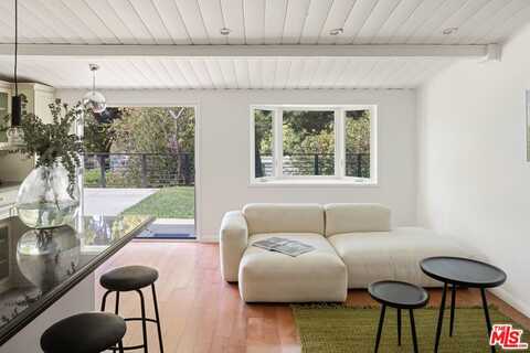 1279 El Hito Cir, Pacific Palisades, CA 90272