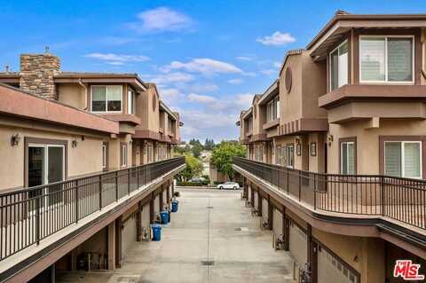 5241 Colodny Dr, Agoura Hills, CA 91301
