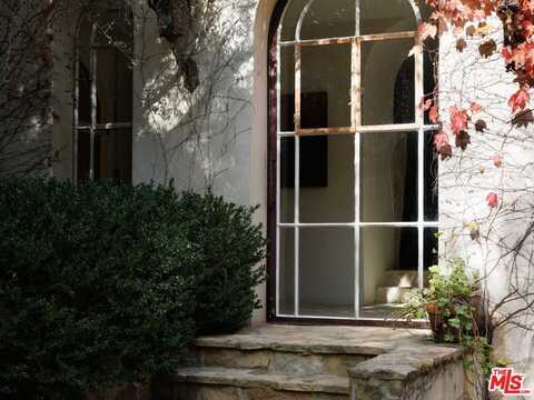 9606 Heather Rd, Beverly Hills, CA 90210