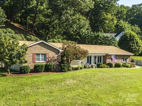 391 Knollwood Drive, Waynesville, NC 28786