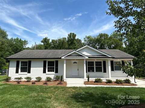 6209 Idlebrook Drive, Charlotte, NC 28212