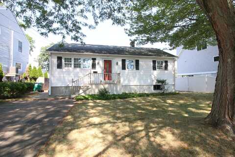 121 Longdean Road, Fairfield, CT 06824