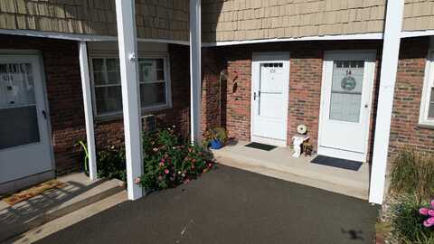 116 Commerce Street, Clinton, CT 06413