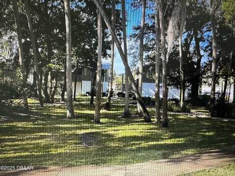 840 Center Avenue, Holly Hill, FL 32117