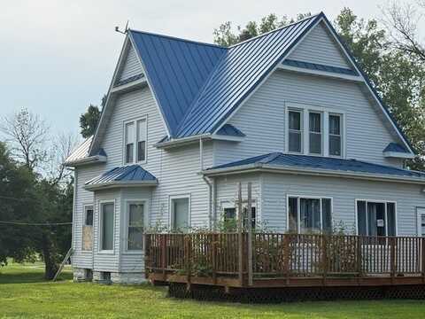 319 1 Street, Defiance, IA 51527